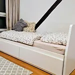 Apartment Stadtwohnung 110qm Mit Dachterrasse Ueber Zwei Etagen