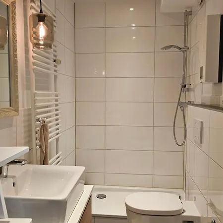 Appartement Stadtwohnung 110qm Mit Dachterrasse Ueber Zwei Etagen *