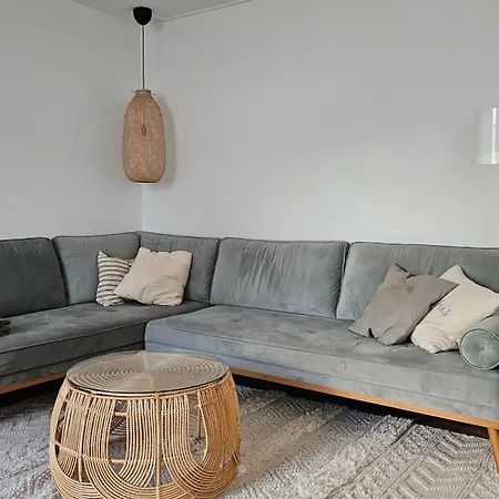 Stadtwohnung 110qm Mit Dachterrasse Ueber Zwei Etagen Appartement